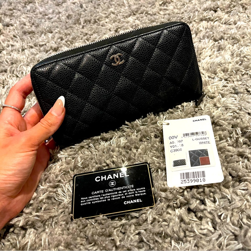 AUTHENTIC Chanel quilted gusset zip large wallet